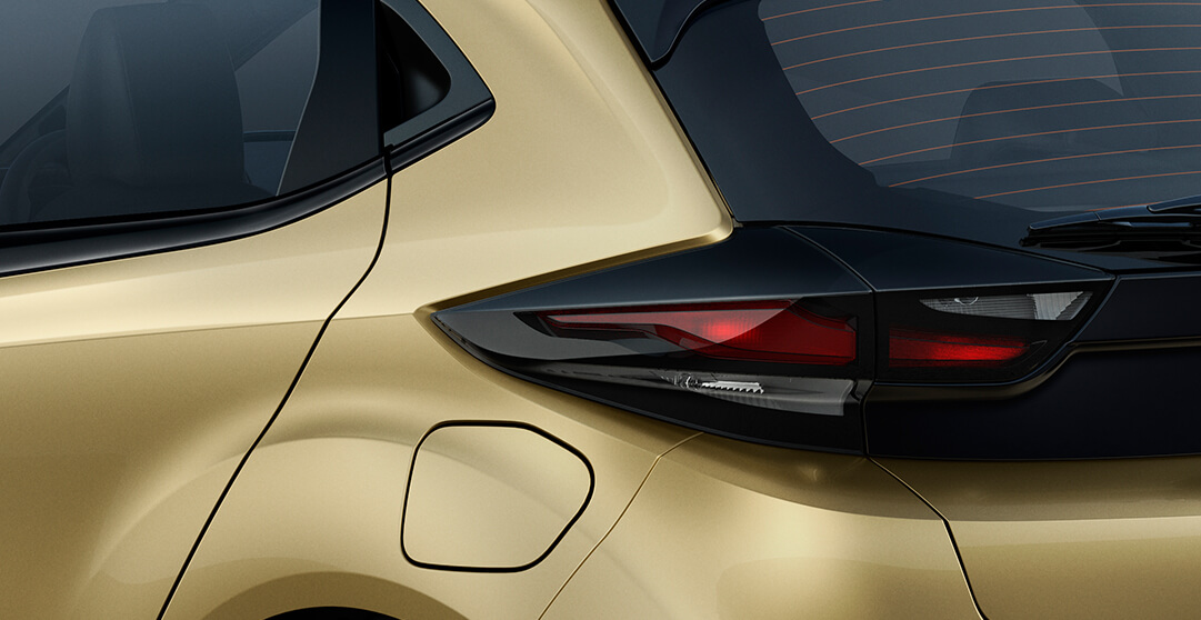 Signature Split Tail Lamps