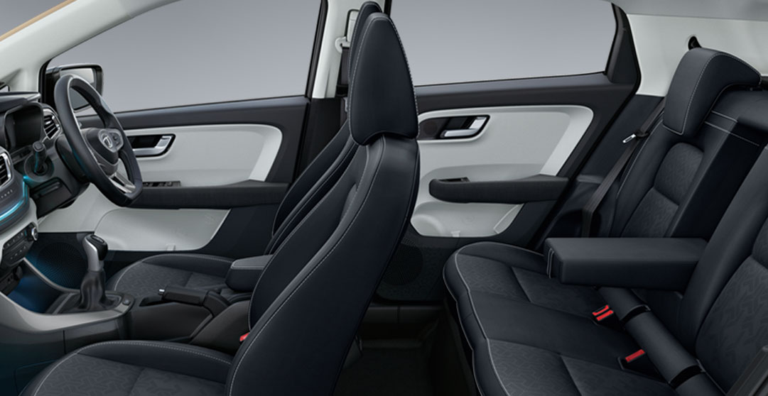 Premium Leatherette seats